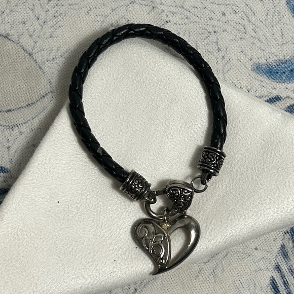 Brighton Braided Black Leather Cord Bracelet Heart Charm Silver Plated Vintage - Picture 10 of 13